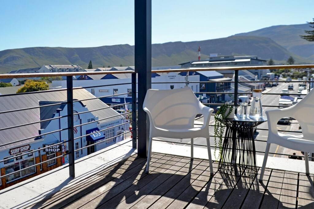 Central Sea View Apartment, Hermanus Waterfront Exterior photo